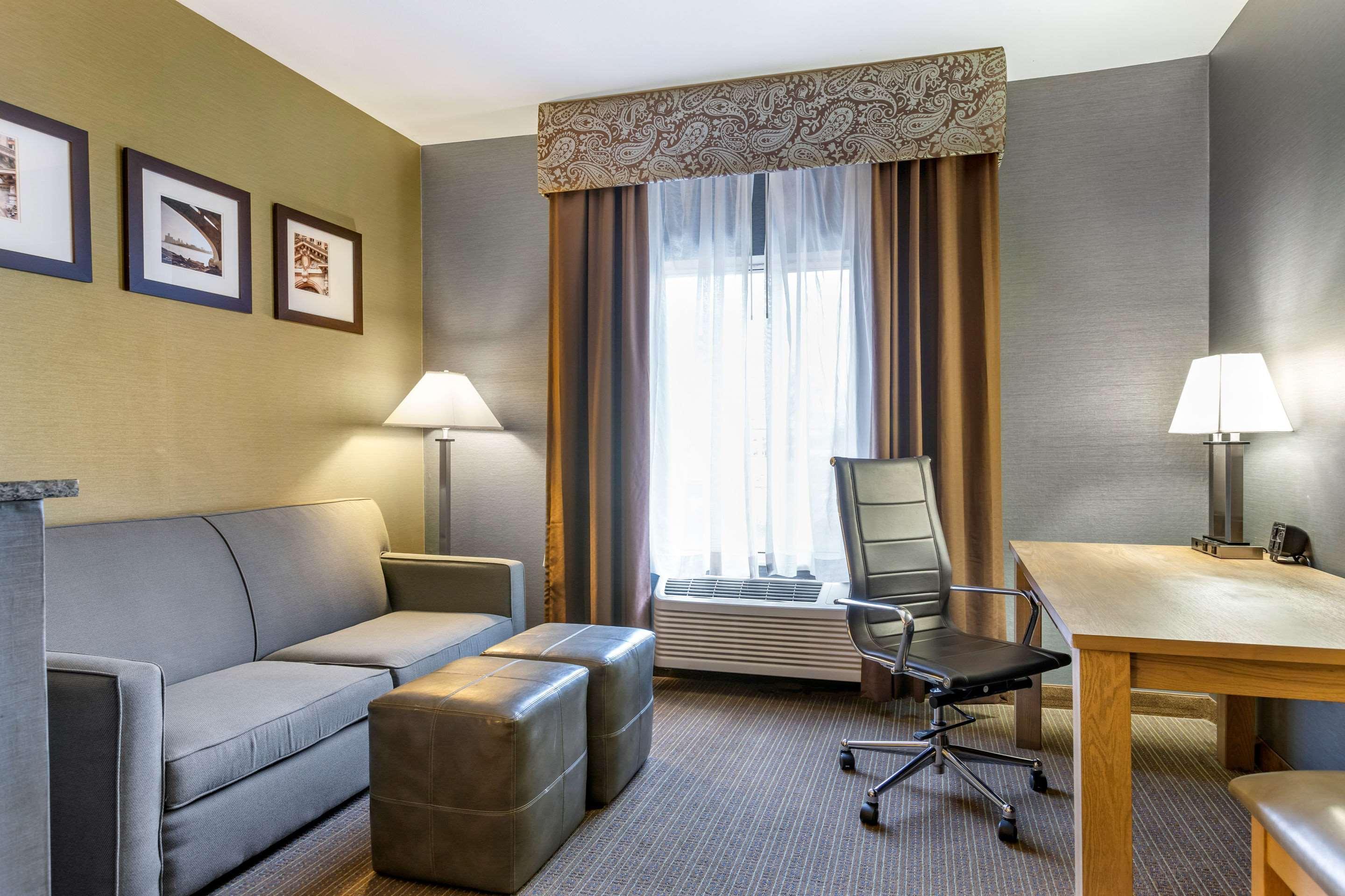 Comfort Suites Southgate-Detroit Eksteriør billede