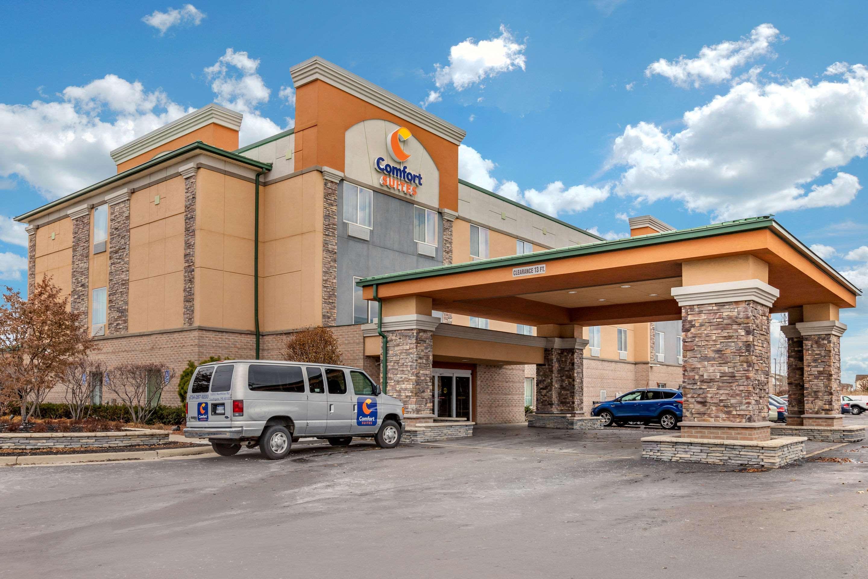 Comfort Suites Southgate-Detroit Eksteriør billede